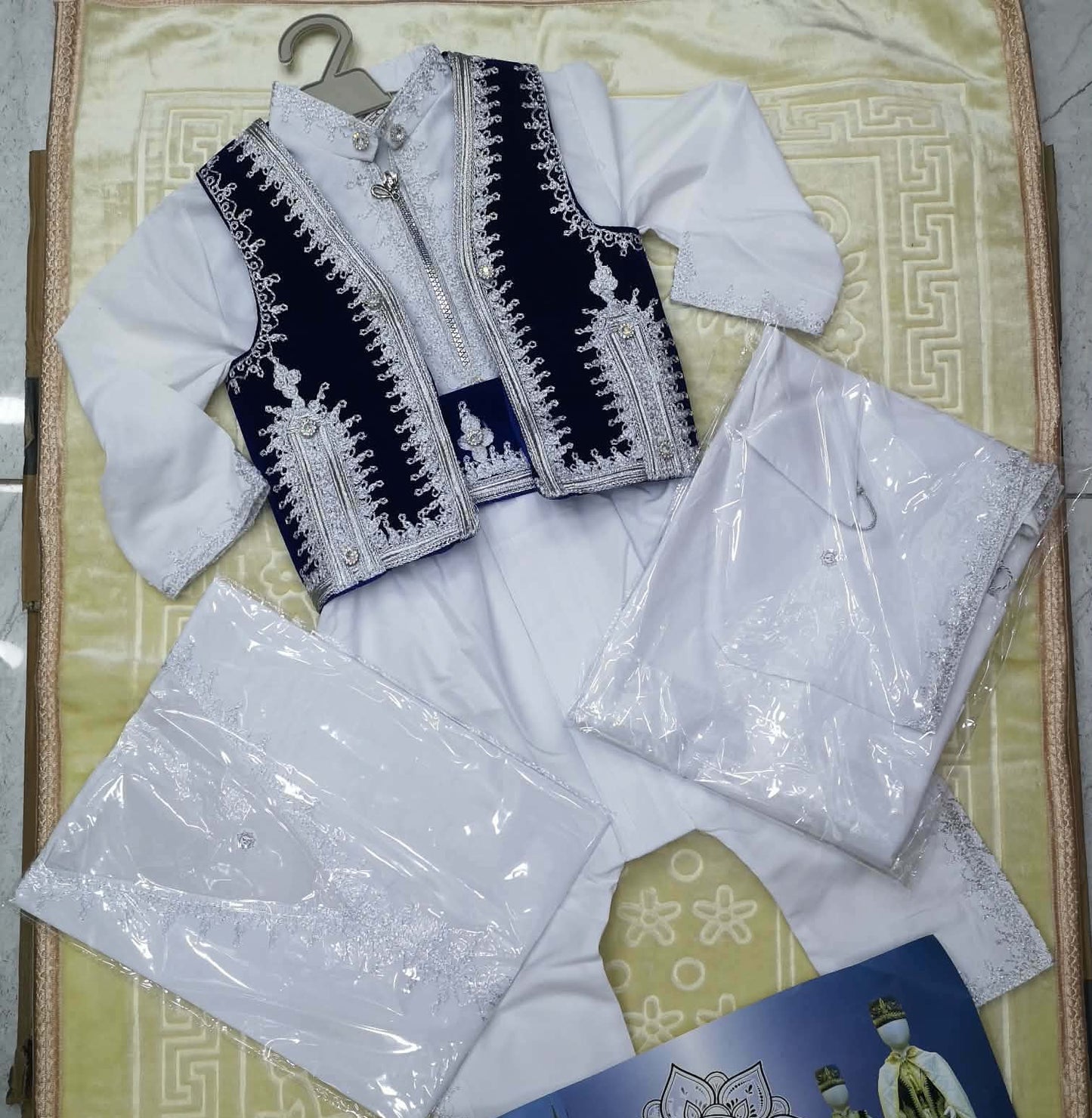 طاقم الختان